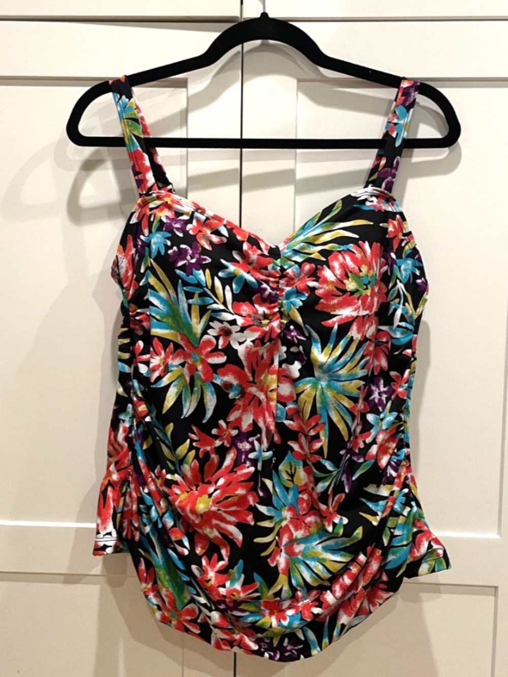 Jessica London Black Tankini with Pink Flowers and blue plants Top Size 16